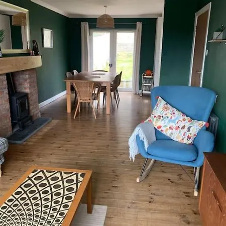 Tenby 2 Bed Flat With Parking, Plus Pet Exterior photo