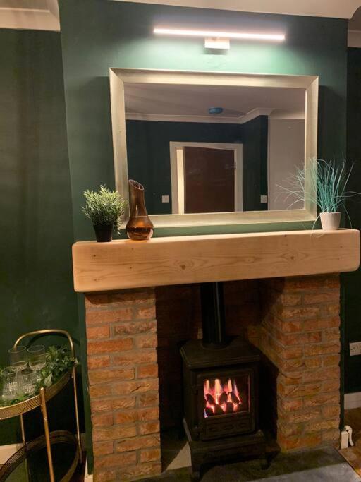 2 Bed Flat With Parking, Pet Apartment Tenby